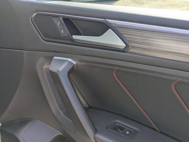 Thumbnail: 2024 Volkswagen Tiguan - 27