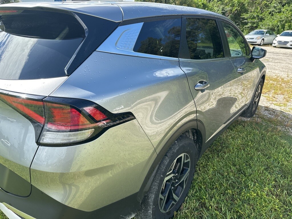 Thumbnail: 2024 Kia Sportage - 4