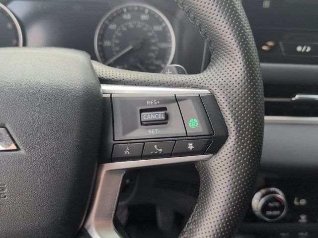 Thumbnail: 2025 Mitsubishi Outlander - 22
