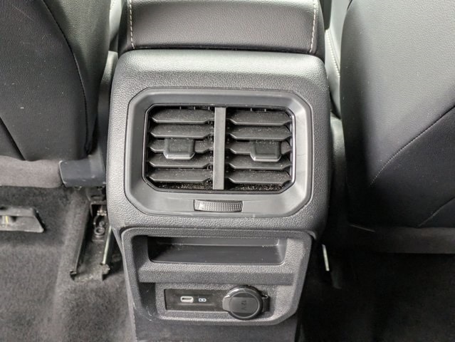 Thumbnail: 2024 Volkswagen Tiguan - 18