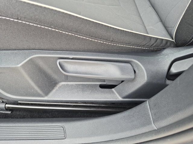2025 Volkswagen Jetta Sport - Photo 14