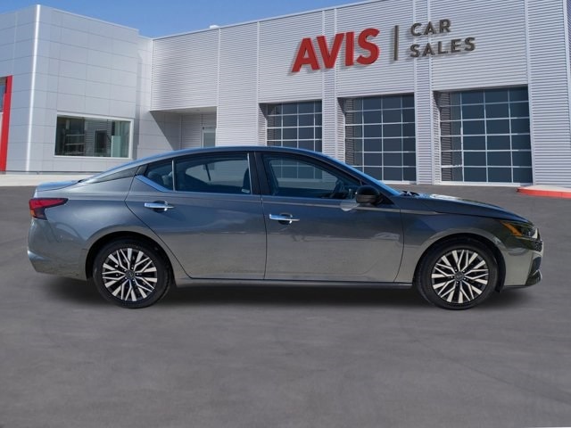 Thumbnail: 2024 Nissan Altima - 5