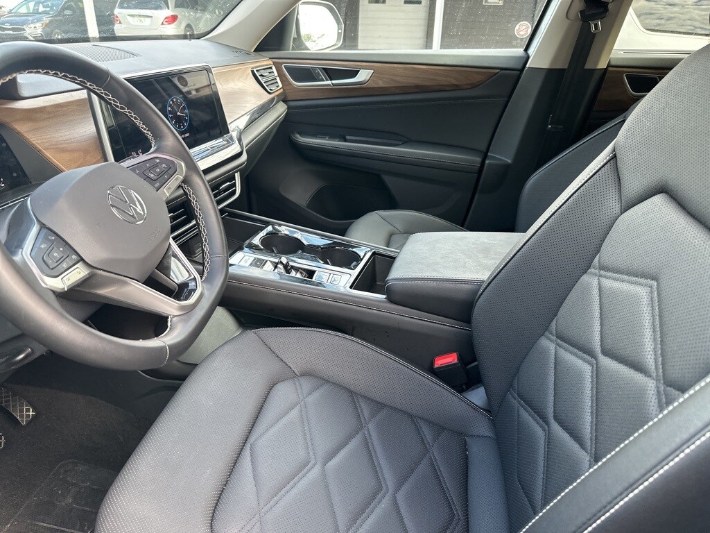 Certified 2025 Volkswagen Atlas 2.0T SE w/Technology SUV