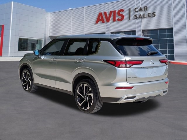 Thumbnail: 2024 Mitsubishi Outlander - 9