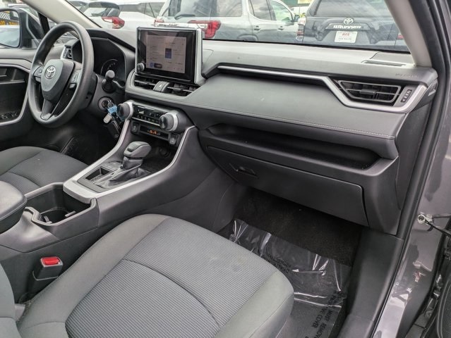 Thumbnail: 2024 Toyota RAV4 - 32