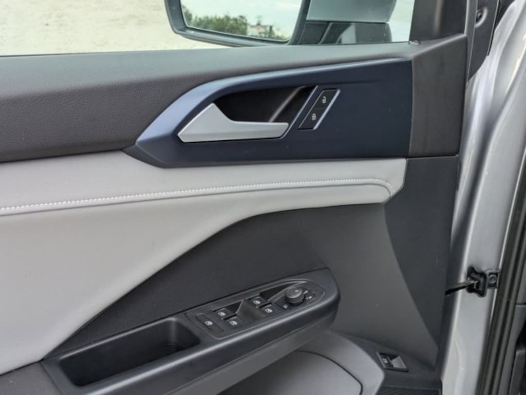 Certified 2024 Volkswagen Taos 1.5T SE SUV