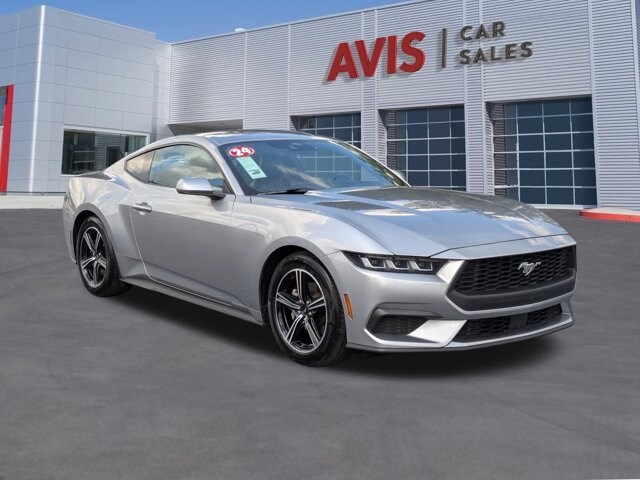 2024 Ford Mustang photo 3