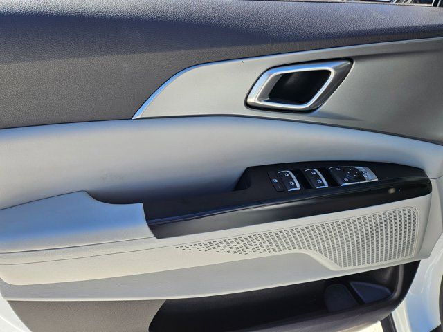 Thumbnail: 2024 Kia Carnival - 11