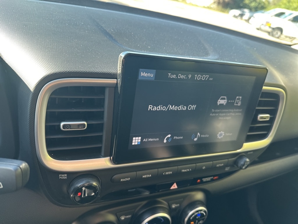 Thumbnail: 2023 Hyundai Venue - 8