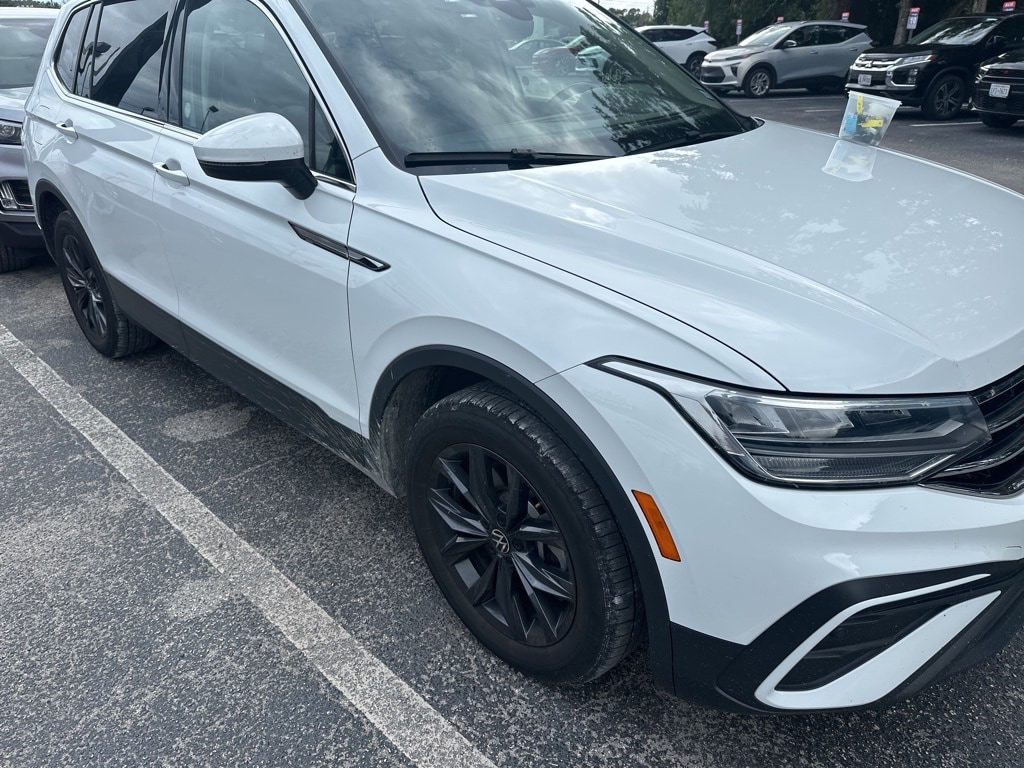 Thumbnail: 2024 Volkswagen Tiguan - 3