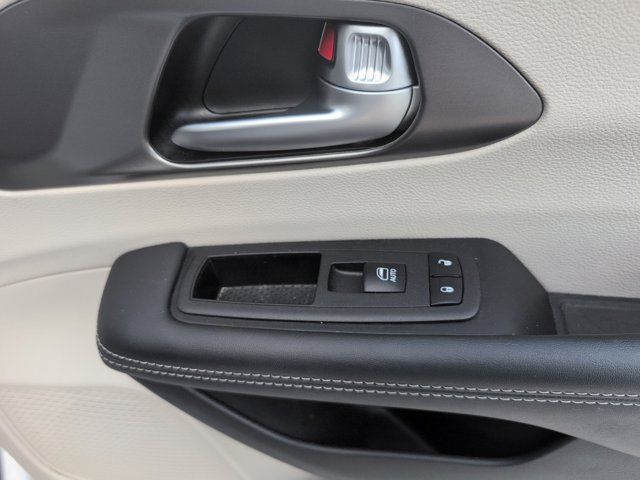 Thumbnail: 2024 Chrysler Pacifica - 34
