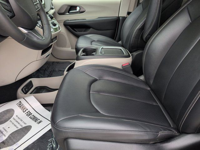 Thumbnail: 2024 Chrysler Pacifica - 24