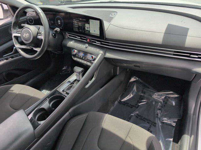 Thumbnail: 2025 Hyundai Elantra - 32