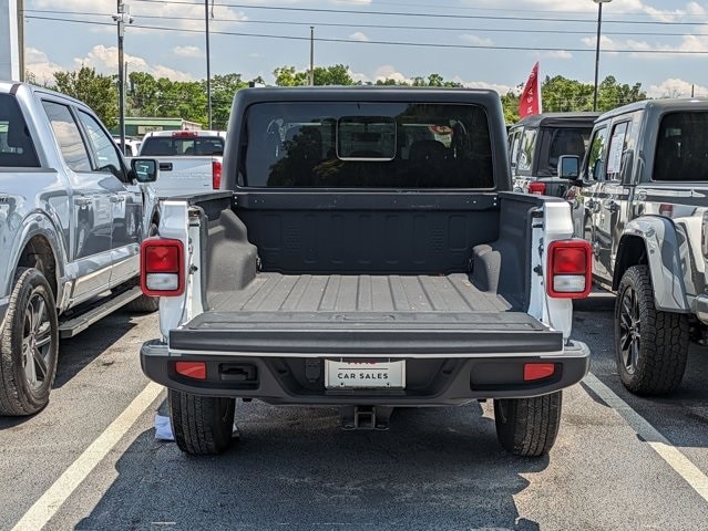 Thumbnail: 2023 Jeep Gladiator - 29