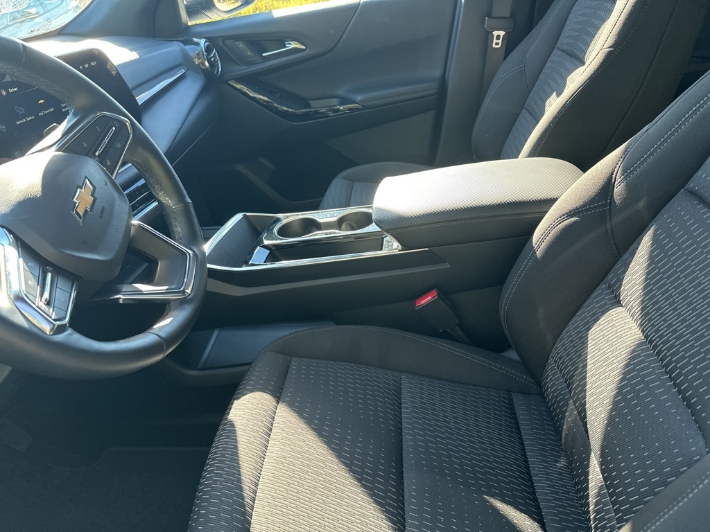 Thumbnail: 2025 Chevrolet Equinox - 6