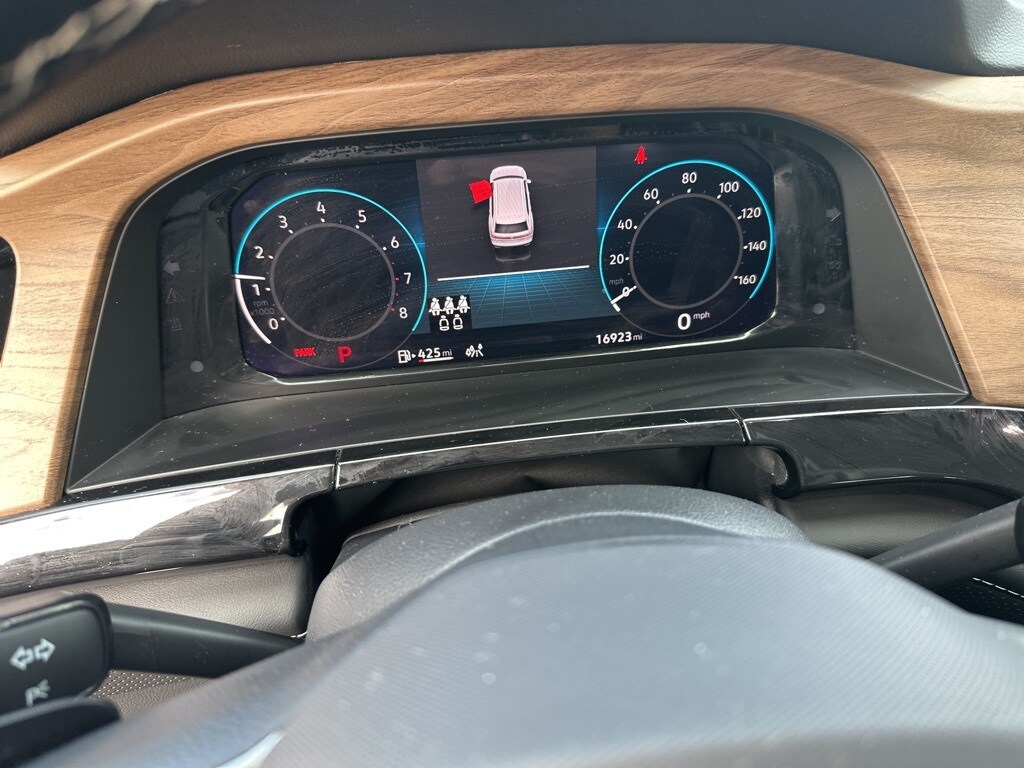 Certified 2025 Volkswagen Atlas 2.0T SE w/Technology SUV