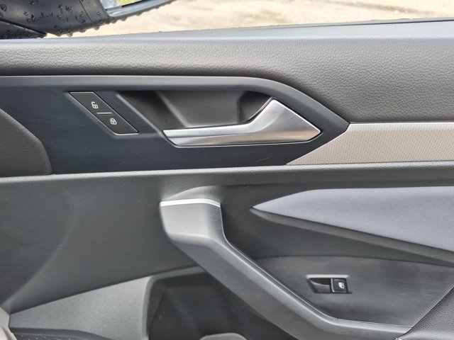2025 Volkswagen Jetta SE - Photo 33