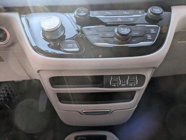 Thumbnail: 2024 Chrysler Pacifica - 21