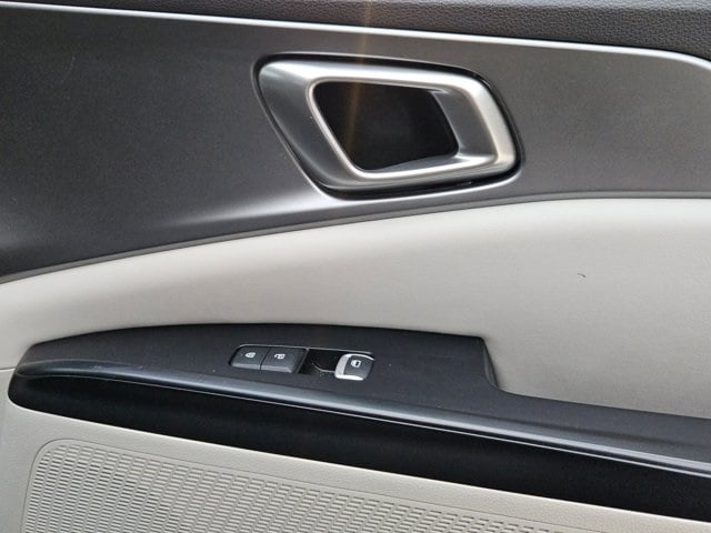 Thumbnail: 2024 Kia Carnival - 33