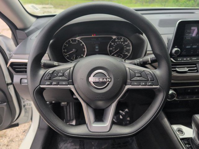 Thumbnail: 2025 Nissan Altima - 22