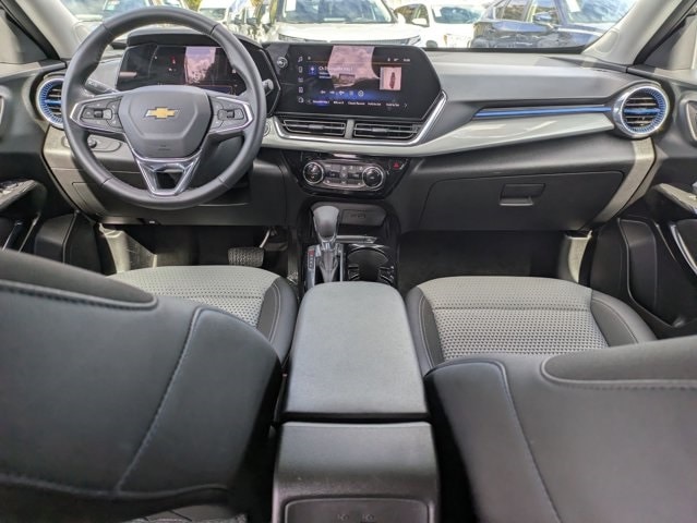 Thumbnail: 2025 Chevrolet Trax - 25