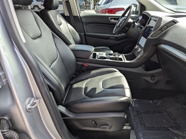 Thumbnail: 2022 Ford Edge - 22