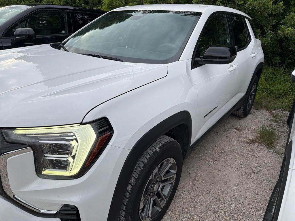 2025 GMC Terrain's photo
