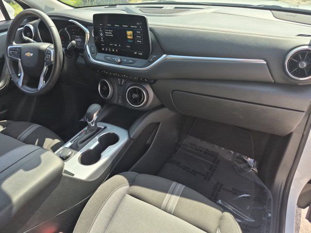 Thumbnail: 2025 Chevrolet Blazer - 31