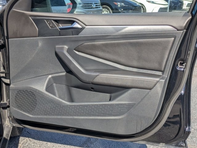 Thumbnail: 2024 Volkswagen Jetta - 26