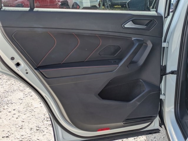 Thumbnail: 2024 Volkswagen Tiguan - 19