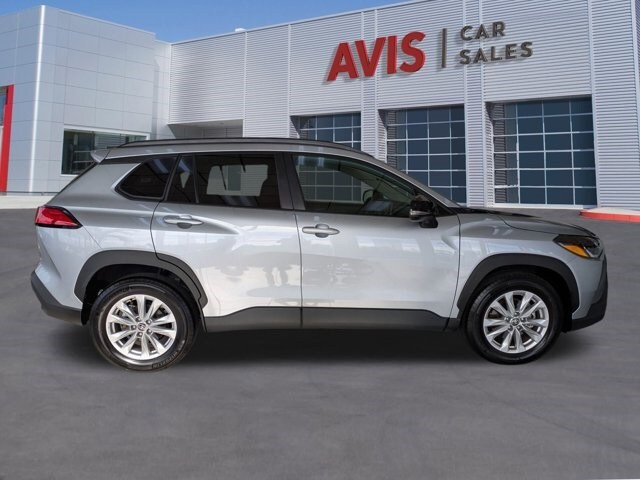 Thumbnail: 2025 Toyota Corolla Cross - 2