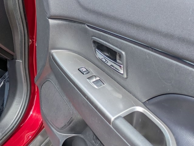 Thumbnail: 2024 Mitsubishi Outlander Sport - 34