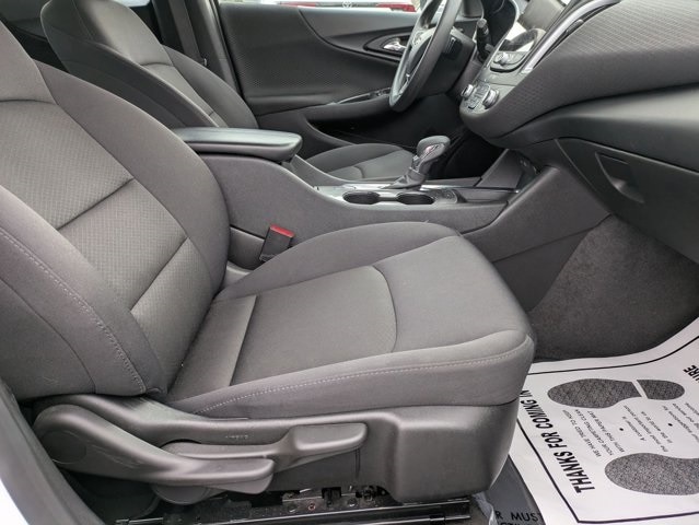 Thumbnail: 2024 Chevrolet Malibu - 25