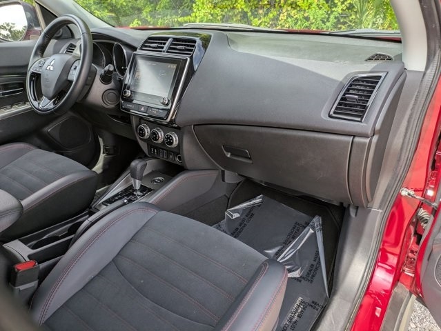 Thumbnail: 2024 Mitsubishi Outlander Sport - 32