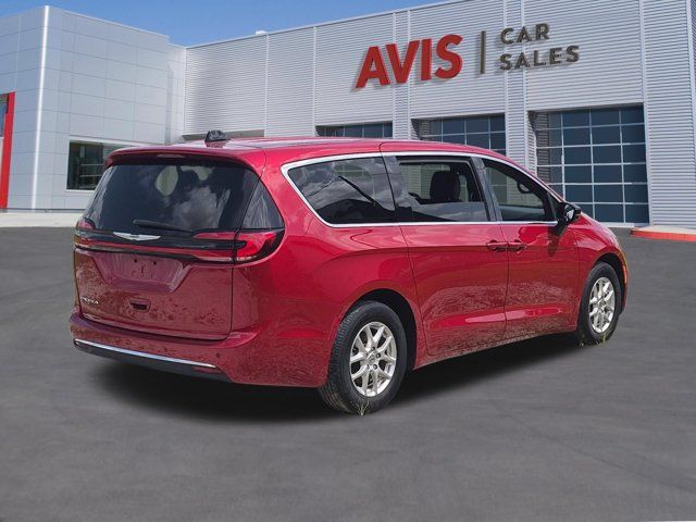 Thumbnail: 2025 Chrysler Pacifica - 6