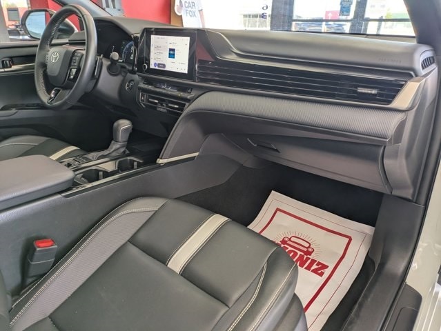 Thumbnail: 2025 Toyota Camry - 32