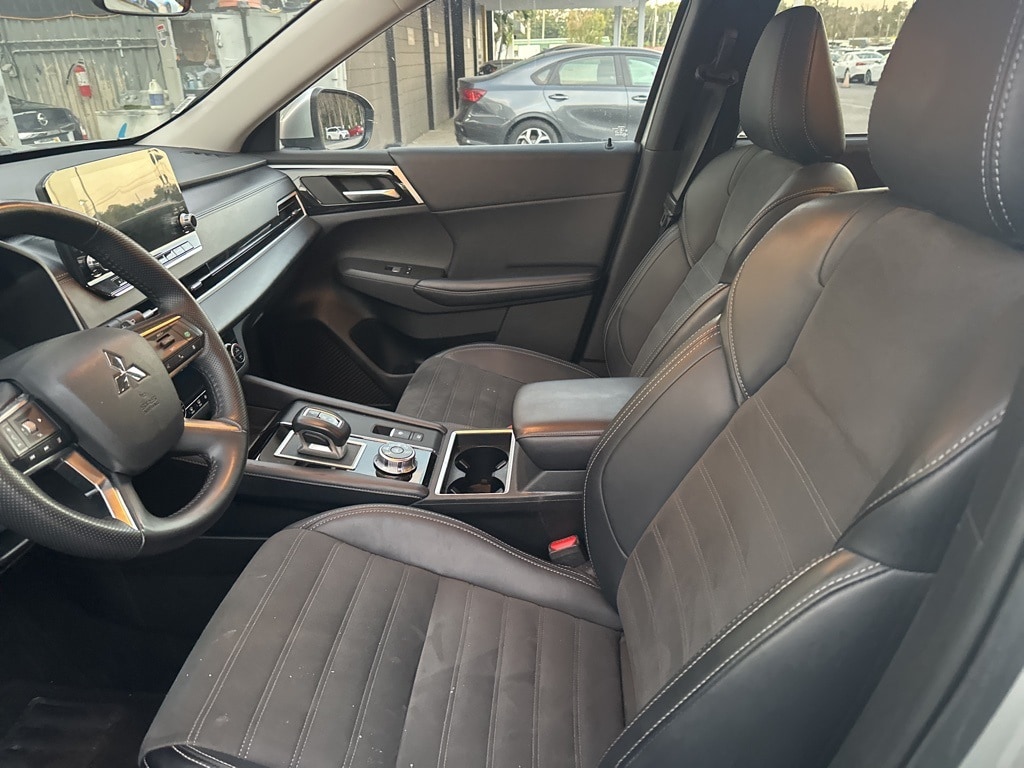 Certified 2024 Mitsubishi Outlander SE SUV