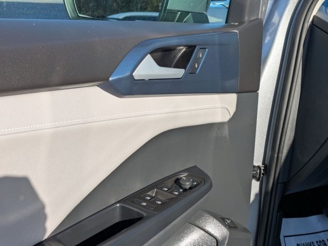 Thumbnail: 2024 Volkswagen Taos - 3