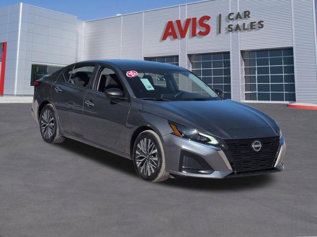 Thumbnail: 2025 Nissan Altima - 3