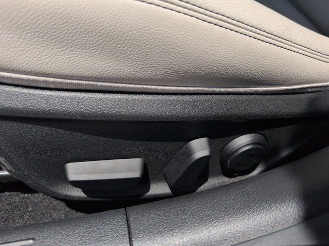 Thumbnail: 2025 Genesis G70 - 14