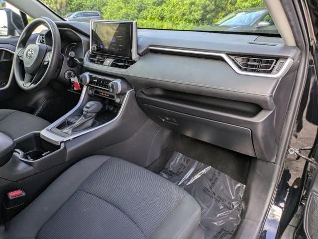 Thumbnail: 2024 Toyota RAV4 - 32