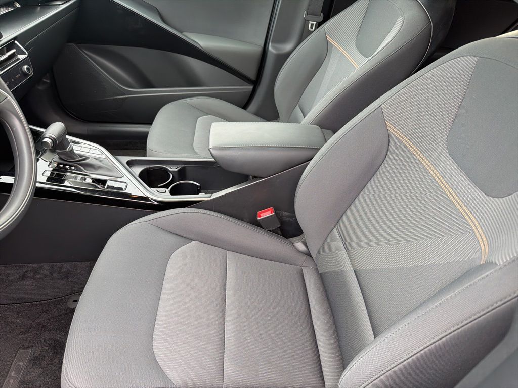 Thumbnail: 2025 Kia Niro - 3