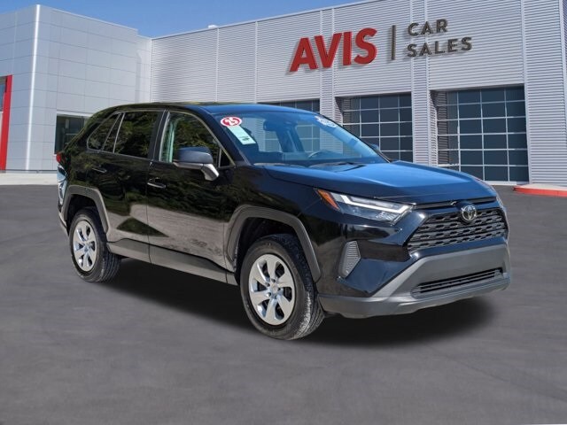 2025 Toyota RAV4 LE photo 2