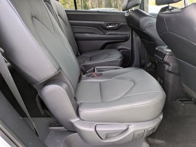 Thumbnail: 2025 Toyota Grand Highlander - 24