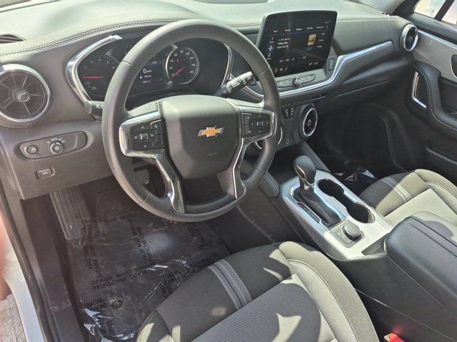 Thumbnail: 2025 Chevrolet Blazer - 15