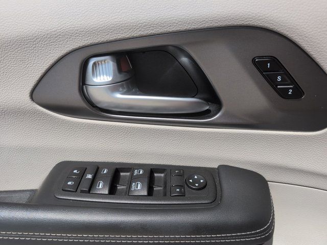 Thumbnail: 2024 Chrysler Pacifica - 13