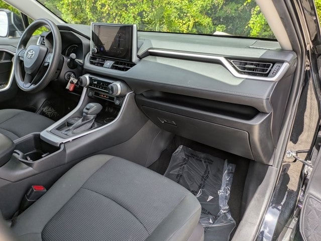 Thumbnail: 2024 Toyota RAV4 - 32