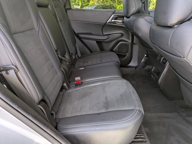 Thumbnail: 2024 Mitsubishi Outlander - 31