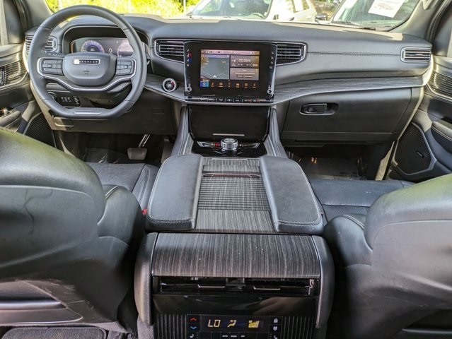Thumbnail: 2023 Jeep Wagoneer - 26