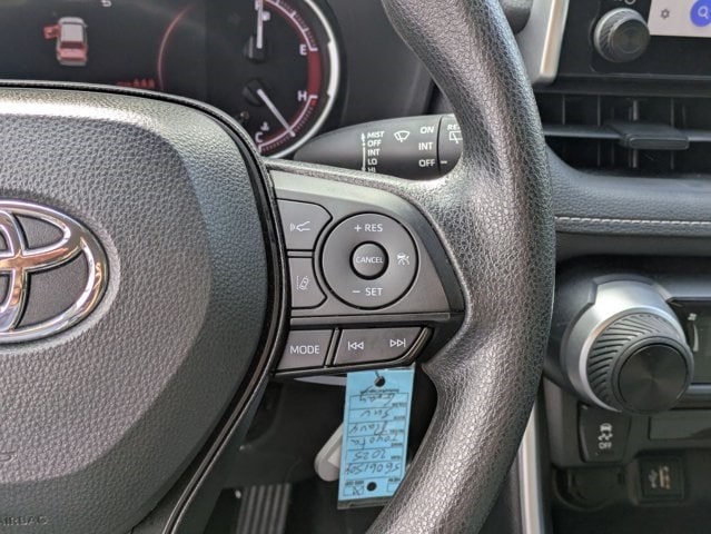 Thumbnail: 2025 Toyota RAV4 - 21